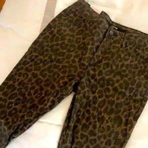 Fantastic brand new Joe’s jeans size 14 for fashionable teens!